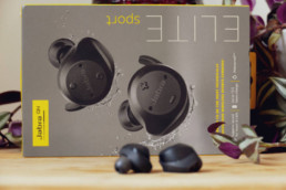 Jabra Elite Sport liegen vor Verpackung