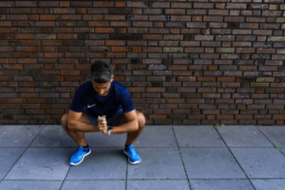 Dehnübung für die Adduktoren | RunnersFinest.de