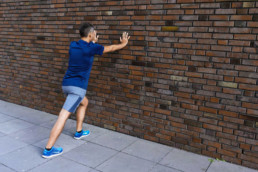 Dehnübung für die obere Wade | RunnersFinest.de