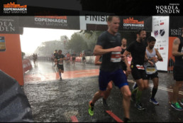 Laufen im Regen beim Halbmarathon in Kopenhagen