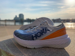 Hoka One One Carbon X-SPE seitlicher Blick