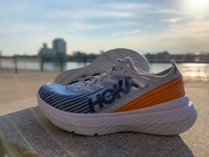 Hoka One One Carbon X-SPE seitlicher Blick