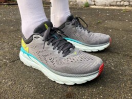 Hoka One One Clifton 7 seitlicher Blick