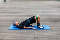 Hüfttraining für Läufer: Beckenheben Endposition
