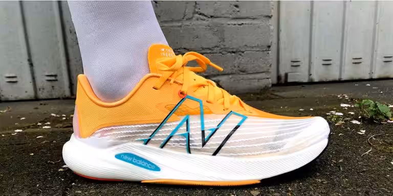 Laufschuh-Test: New Balance FuelCell Rebel v2