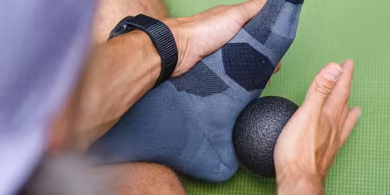 Plantarfasziitis: 7 simple Übungen gegen Fußschmerzen